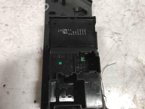 right-front-window-switch-opel-astra-j-p10-2009-2010-2011-2012-2013-2014-2015-2016-36712218 main image