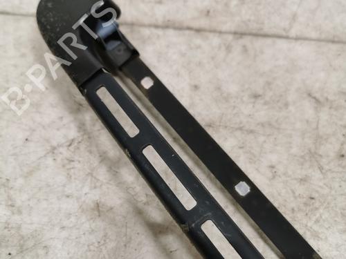 Used Front windshield wiper arm Front windshield wiper arm BMW 3 Convertible (E93) 330 d (231 hp) 36719137 36719137