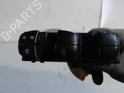 Used Left front window switch Left front window switch NISSAN JUKE (F15) 1.5 dCi (110 hp) 36735228 36735228