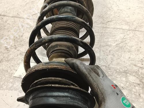 Used Right front shock absorber Right front shock absorber FIAT PUNTO (188_) 1.9 JTD 80 (188.237, .257, .337, .357) (80 hp) 39977898 39977898