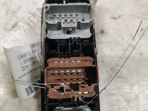 left-front-window-switch-renault-scenic-ii-jm01_-2003-2004-2005-2006-2007-2008-2009-2010-36710518 main image