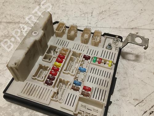 Used Fuse box Fuse box RENAULT MEGANE II (BM0/1_, CM0/1_) 1.5 dCi (BM1E, CM1E) (106 hp) 39663685 39663685