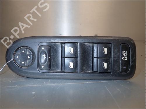Used Left front window switch Left front window switch CITROËN C5 III (RD_) 2.0 HDi 140 (RDRHF8, RDRHFA, RDRHA8, RDRHAJ) (140 hp) 34028737 34028737