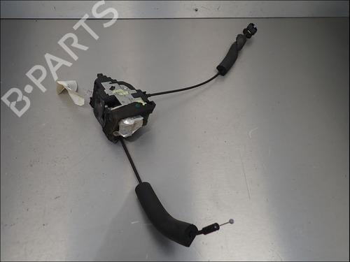 Højre bagtil lås Højre bagtil lås RENAULT LAGUNA III (BT0/1) 1.5 dCi (BT00, BT0A, BT0T, BT1J) (110 hp) 39899538 39899538