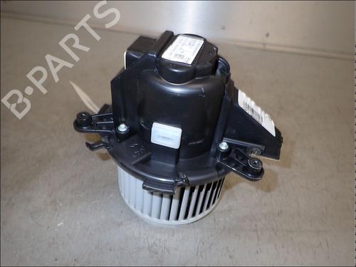 Used Heater blower motor Heater blower motor PEUGEOT 3008 II SUV (MC_, MR_, MJ_, M4_) 2.0 BlueHDi 180 (177 hp) 34029980 34029980