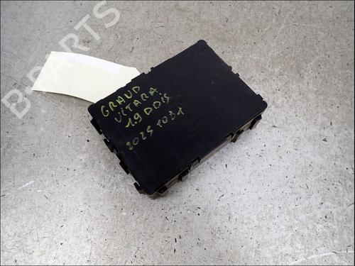 Fuse box SUZUKI GRAND VITARA II (JT, TE, TD) 1.9 DDiS All-wheel Drive (JT419, TD44, JB419WD, JB419XD,... | BP37065607E1 - Image 4