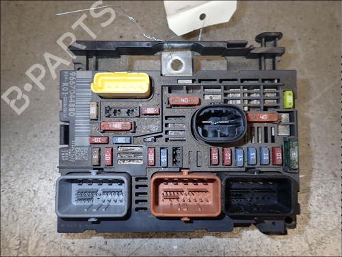 Used Fuse box Fuse box CITROËN C4 Picasso I MPV (UD_) 1.6 HDi (109 hp) 34021005 34021005