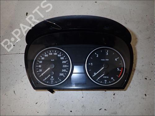 Used Instrument cluster Instrument cluster BMW 3 (E90) 330 xd (231 hp) 34018835 34018835