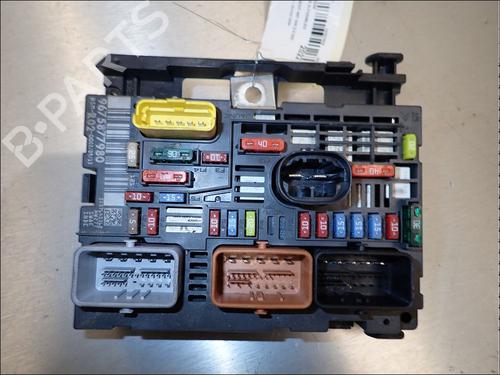 Used Fuse box Fuse box 34025771 34025771