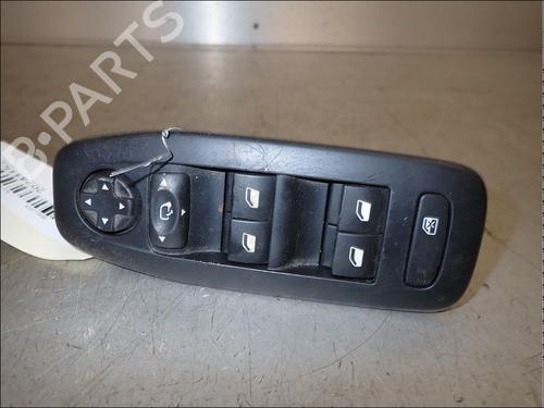 Used Left front window switch Left front window switch PEUGEOT 2008 I (CU_) 1.2 VTi (82 hp) 34032731 34032731