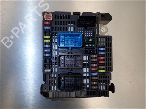 Used Fuse box Fuse box PEUGEOT 308 II (LB_, LP_, LW_, LH_, L3_) 1.2 THP 130 (131 hp) 34025855 34025855