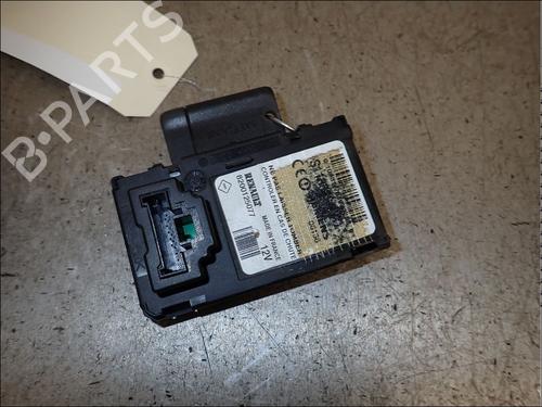 Used Card reader Card reader RENAULT MEGANE II (BM0/1_, CM0/1_) 1.6 16V (112 hp) 34027963 34027963
