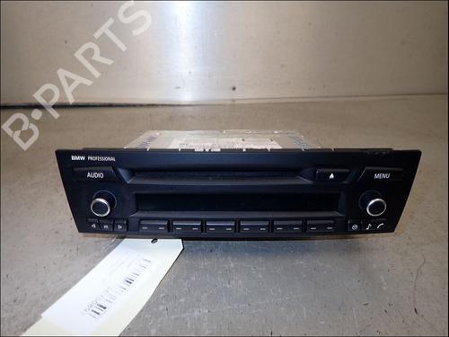 Used Radio Radio 37681761 37681761
