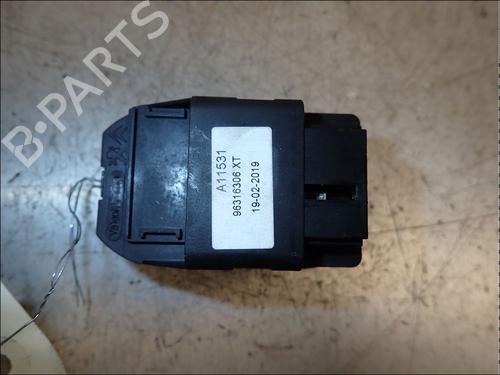 Left front window switch PEUGEOT 206 Hatchback (2A/C) 1.4 i | BP34014973I27 - Image 3