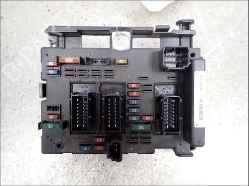 Used Fuse box Fuse box 36549316 36549316