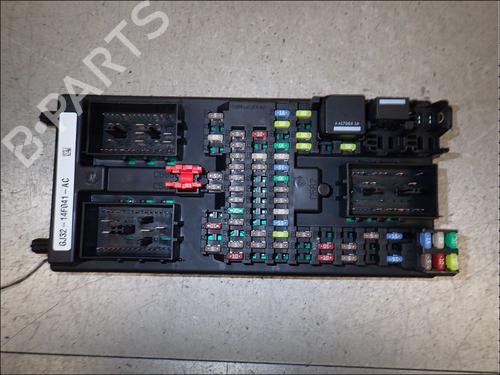 Used Fuse box Fuse box 34010606 34010606