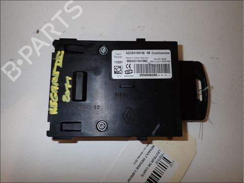 Used Card reader Card reader RENAULT MEGANE III Grandtour (KZ0/1) 1.5 dCi (KZ09, KZ0D, KZ1G, KZ29, KZ14, KZ1W, KZ10, KZ1F,... (110 hp) 34022138 34022138
