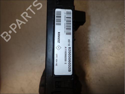 Fuse box RENAULT SCÉNIC II (JM0/1_) 1.9 dCi (JM0G, JM12, JM1G, JM2C) | BP34020989E1 - Image 3