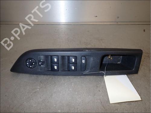 Used Left front window switch Left front window switch OPEL CORSA F (P2JO) 1.2 (68) (101 hp) 34026005 34026005