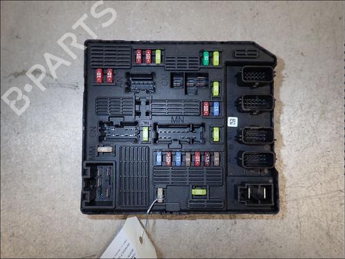 Used Fuse box Fuse box RENAULT SCÉNIC III (JZ0/1_) 1.5 dCi (110 hp) 34033322 34033322