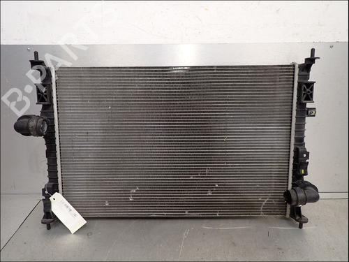 Used Water radiator Water radiator 37681726 37681726