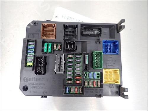 Used Fuse box Fuse box 39225082 39225082