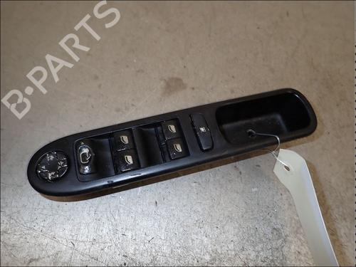 Used Left front window switch Left front window switch PEUGEOT 207 (WA_, WC_) 1.6 HDi (109 hp) 34028380 34028380