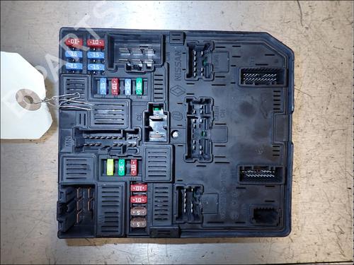 fuse-box-renault-kadjar-ha_-hl_-2015-34017950 main image