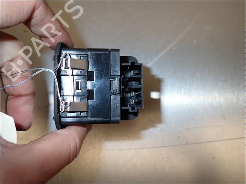 Left front window switch PEUGEOT 206 Hatchback (2A/C) 1.4 i | BP34029086I27 - Image 3