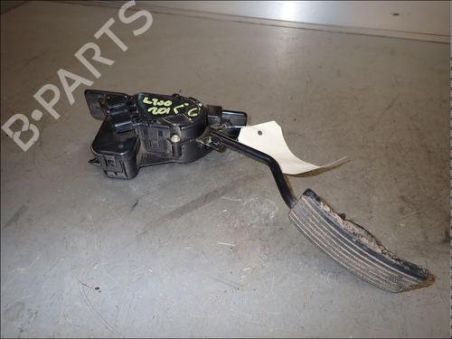 Used Pedal Pedal MITSUBISHI L200 / TRITON (KA_T, KB_T) 2.5 DI-D 4WD (KB4T) (178 hp) 34032138 34032138