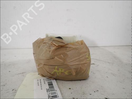 Cinturón de seguridad trasero central Cinturón de seguridad trasero central BMW 5 (E60) 530 d (218 hp) 34018969 34018969