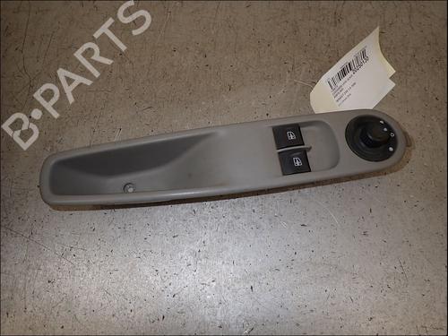 Used Left front window switch Left front window switch RENAULT ZOE (BFM_) ZOE (92 hp) 34503490 34503490