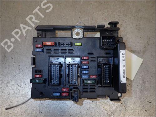 Used Fuse box Fuse box 37681722 37681722