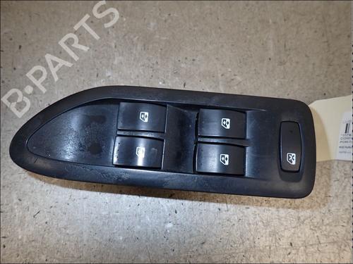 Used Left front window switch Left front window switch RENAULT LAGUNA II Grandtour (KG0/1_) 1.9 dCi (KG1V) (130 hp) 34014027 34014027