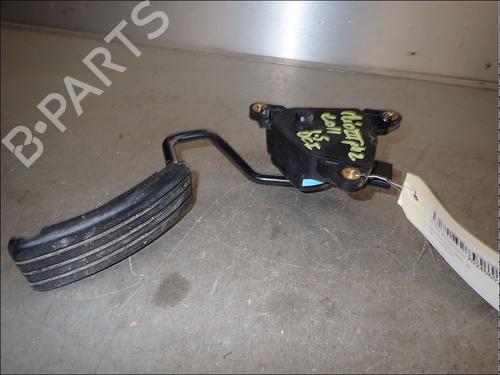 pedal-renault-clio-iii-br01-cr01-2005-2006-2007-2008-2009-2010-2011-2012-2013-2014-34014436 main image