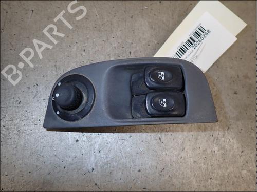 Used Left front window switch Left front window switch RENAULT MEGANE I (BA0/1_) 1.6 16V (BA04, BA0B, BA11, BA1J, BA16, BA19, BA1K, BA1V,... (107 hp) 34148190 34148190