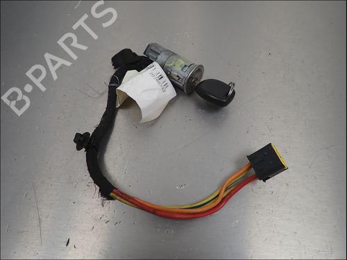 Used Ignition barrel Ignition barrel RENAULT CLIO II (BB_, CB_) 1.2 (BB0A, BB0F, BB10, BB1K, BB28, BB2D, BB2H, CB0A,... (58 hp) 39737097 39737097