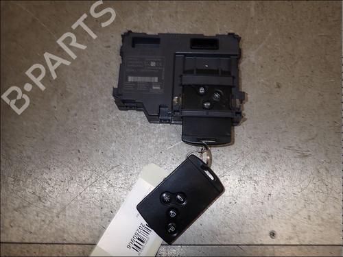 Lector de tarjetas Lector de tarjetas RENAULT CLIO IV (BH_) 1.2 TCe 120 (BHM0) (120 hp) 34035345 34035345