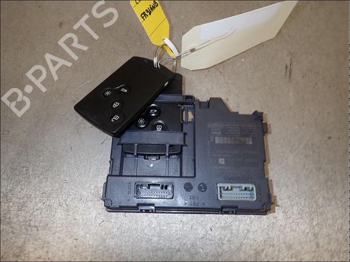 card-reader-renault-captur-i-j5_-h5_-2013-34028274 main image