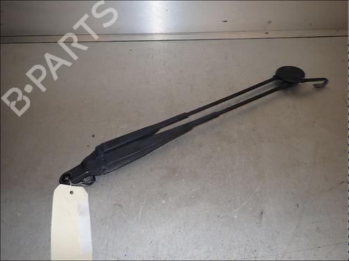 Used Front windshield wiper arm Front windshield wiper arm RENAULT TWINGO I (C06_) 1.2 (C066, C068) (58 hp) 34032179 34032179
