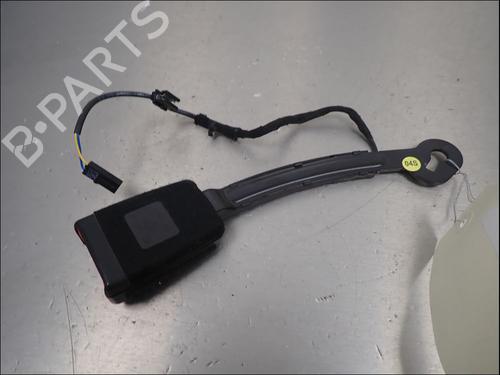 Højre fortil seleforstrammer Højre fortil seleforstrammer AUDI A3 Sportback (8VA, 8VF) 1.0 TFSI (115 hp) 39899517 39899517