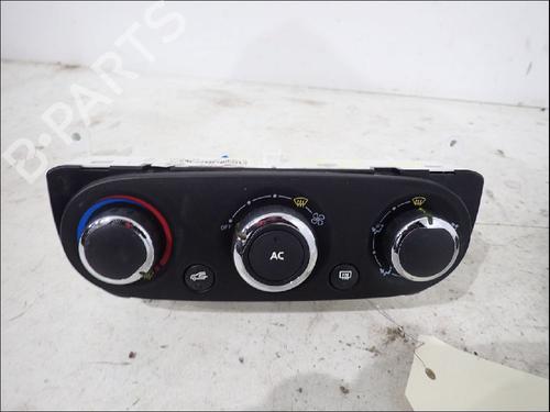 climate-control-renault-clio-iv-bh_-2012-2013-2014-2015-2016-2017-2018-2019-2020-2021-34022535 main image