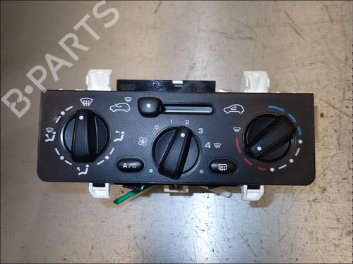 climate-control-peugeot-1007-km_-2005-34010406 main image