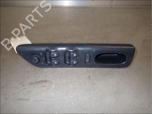 Used Left front window switch Left front window switch RENAULT LAGUNA I (B56_, 556_) 1.6 16V (B568, B561) (107 hp) 34022978 34022978