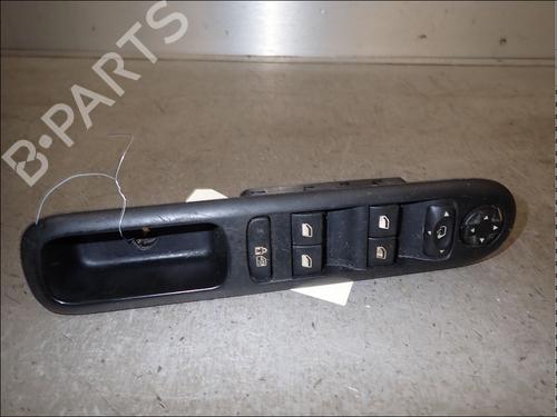 Used Left front window switch Left front window switch PEUGEOT 5008 (0U_, 0E_) 1.6 HDi (112 hp) 34036650 34036650