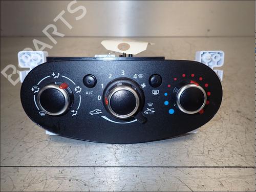 climate-control-dacia-sandero-ii-2012-34028457 main image