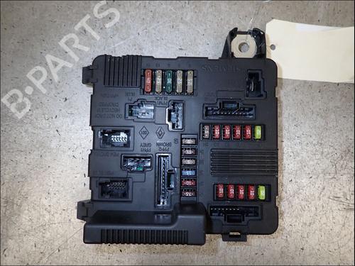 Used Fuse box Fuse box RENAULT MEGANE II Estate (KM0/1_) 1.6 (113 hp) 35719563 35719563