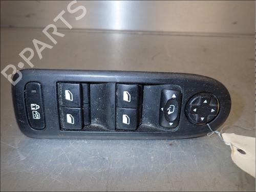 Used Left front window switch Left front window switch PEUGEOT 308 SW I (4E_, 4H_) 1.6 HDi (109 hp) 34029349 34029349