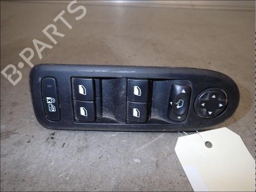 Used Left front window switch Left front window switch CITROËN C5 III Break (RW_) 2.0 HDi 180 (181 hp) 34021757 34021757