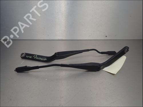 Used Front windshield wiper arm Front windshield wiper arm 39644328 39644328
